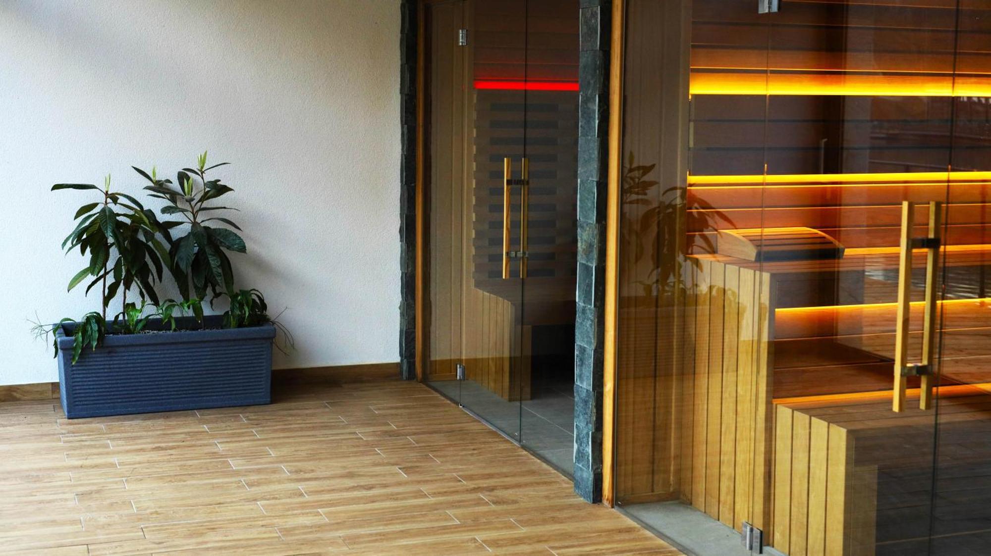 Waterside Spa Hotel 오그냐노보 외부 사진